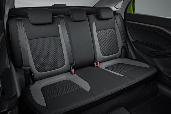 Recenzia sedanu Lada Vesta Fotografia 9