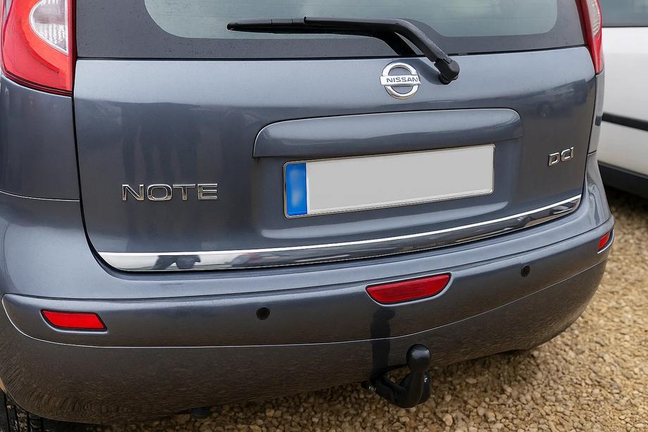 Nissan Note 2004–2012 Nerezová lišta hrany kufra Image