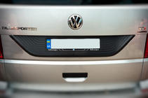 Volkswagen T6 2015–2024 Plastová lišta na veko kufra fotografia 3