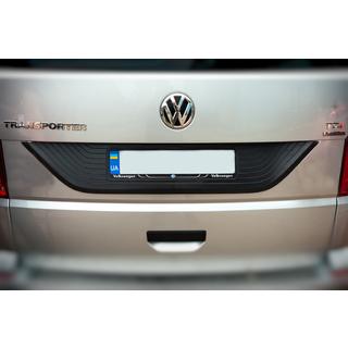 Plastová lišta na veko kufra Volkswagen T6 2015–2024 fotografia 3