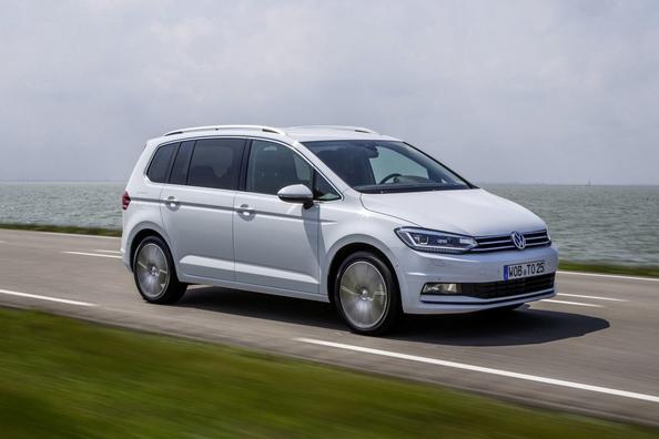 Recenzia kompaktného minivanu Volkswagen Touran