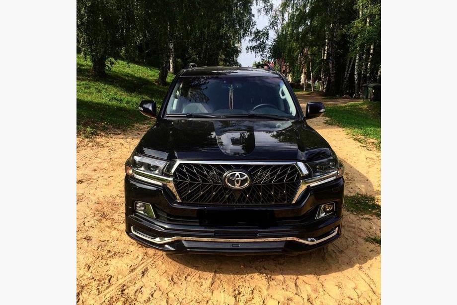 Toyota Land Cruiser 200 2007–2021 Sada bodykitu 2016↗ (Modelista V3) Fotografia 11