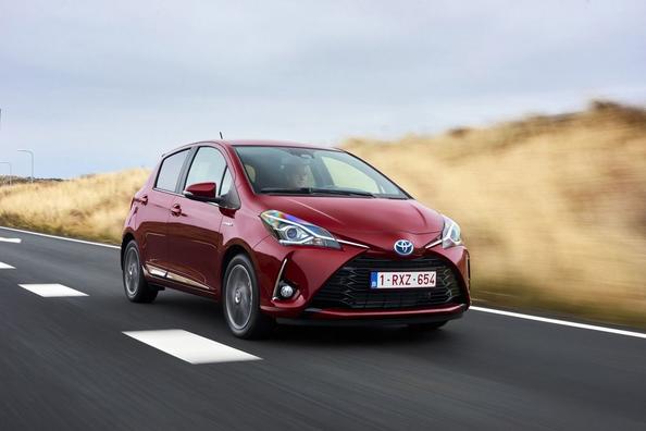 Recenzia hybridnej verzie hatchbacku Toyota Yaris Hybrid