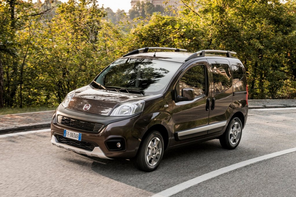 Recenzia kompaktného minivanu Fiat Qubo