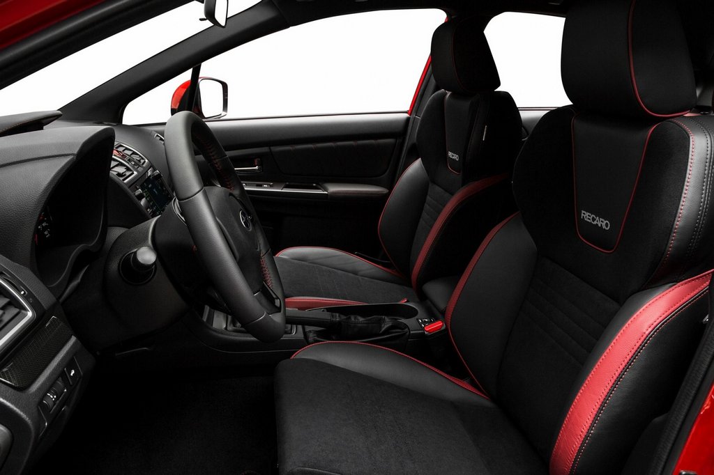 Recenzia modernizovaného športového sedanu Subaru WRX