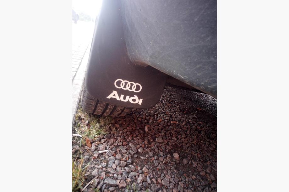 Audi 80/90 1987–1996 Prémiové zástěrky (2 ks) Fotografia 1