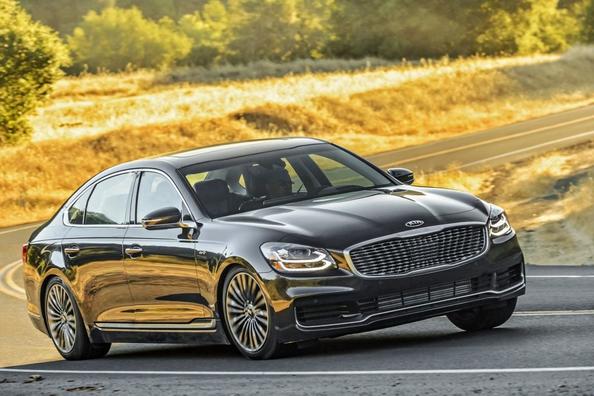 Reprezentatívny sedan KIA K900