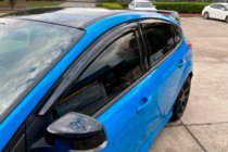 Ford Focus III 2011–2017 Deflektory okien (4 ks, HIC) fotografia 2
