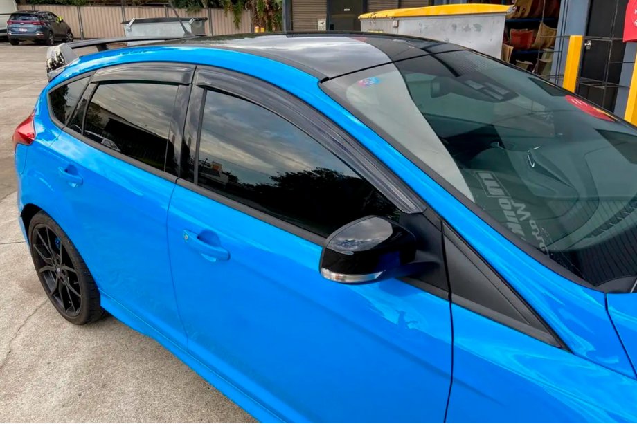 Ford Focus III 2011–2017 Deflektory okien (4 ks, HIC) Image