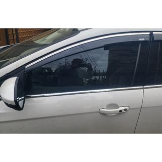 Okenné deflektory s chrómovou lištou Niken (SD/HB, 4 ks) Ford Focus III 2011–2017 fotografia 4