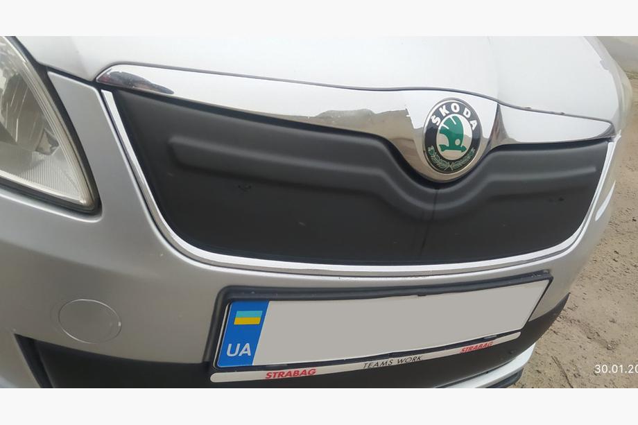 Skoda Fabia 2007–2014 Zimná clona na masku chladiča (2011-2014, horná) Image