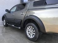 Mitsubishi L200 2015–2024 Dverové lišty OmsaLine (ABS) fotografia 2