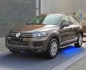 Volkswagen Touareg 2010–2018 Bočné nášľapy v štýle originálu V3 (2 ks, hliník) fotografia 10