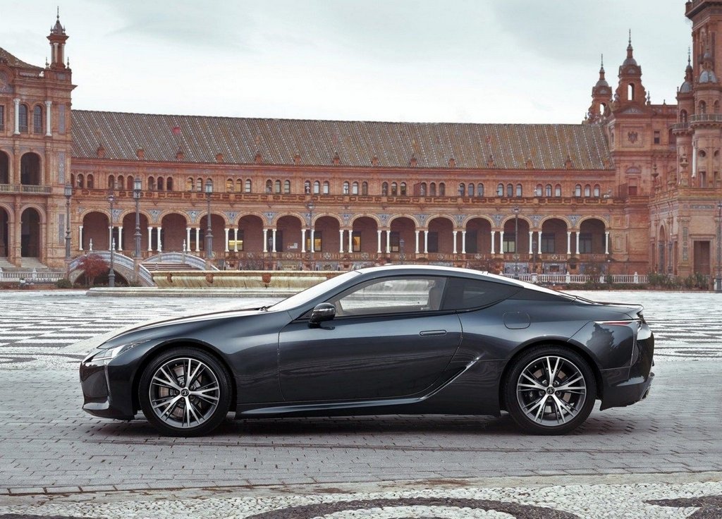 Recenzia športového kupé Lexus LC 500