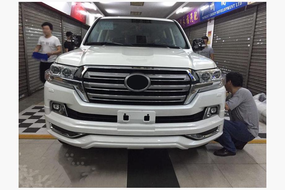 Toyota Land Cruiser 200 2007–2021 Kompletný bodykit 2016↗ (Modelista V2) Fotografia 4