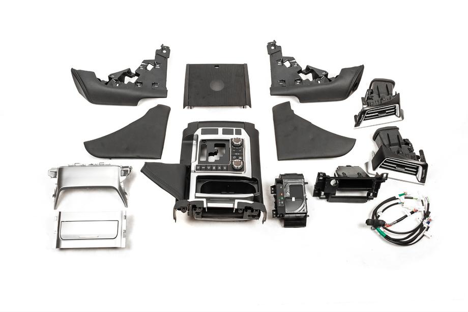 Toyota Land Cruiser 200 2007–2021 Súprava na upgrade interiéru pre rok 2016 Image