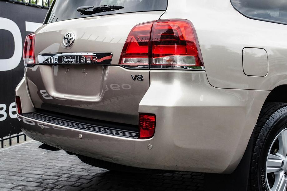 Toyota Land Cruiser 200 2007–2021 Zadné svetlá 2007-2015 V1 (dizajn 2016+) Image