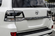 Toyota Land Cruiser 200 2007–2021 Zadné svetlá 2016+ (Executive Black) fotografia 1