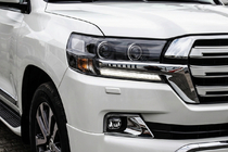 Toyota Land Cruiser 200 2007–2021 Predné svetlomety 2016+ (Executive) fotografia 1