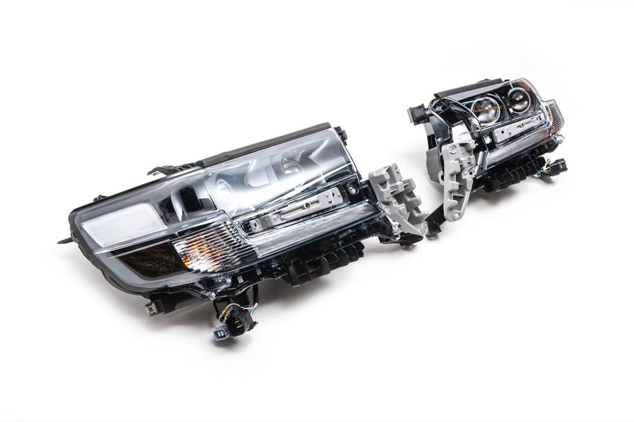 Toyota Land Cruiser 200 2007–2021 Predné svetlomety 2016+ (Executive) Kompletná sada (2 ks) Fotografia 13