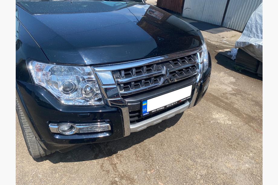 Mitsubishi Pajero Wagon IV 2006–2021 Faceliftová sada (predný nárazník) Fotografia 3