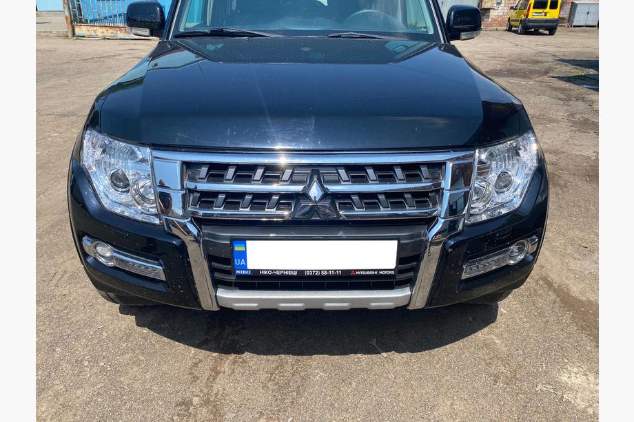 Mitsubishi Pajero Wagon IV 2006–2021 Faceliftová sada (predný nárazník) Fotografia 4