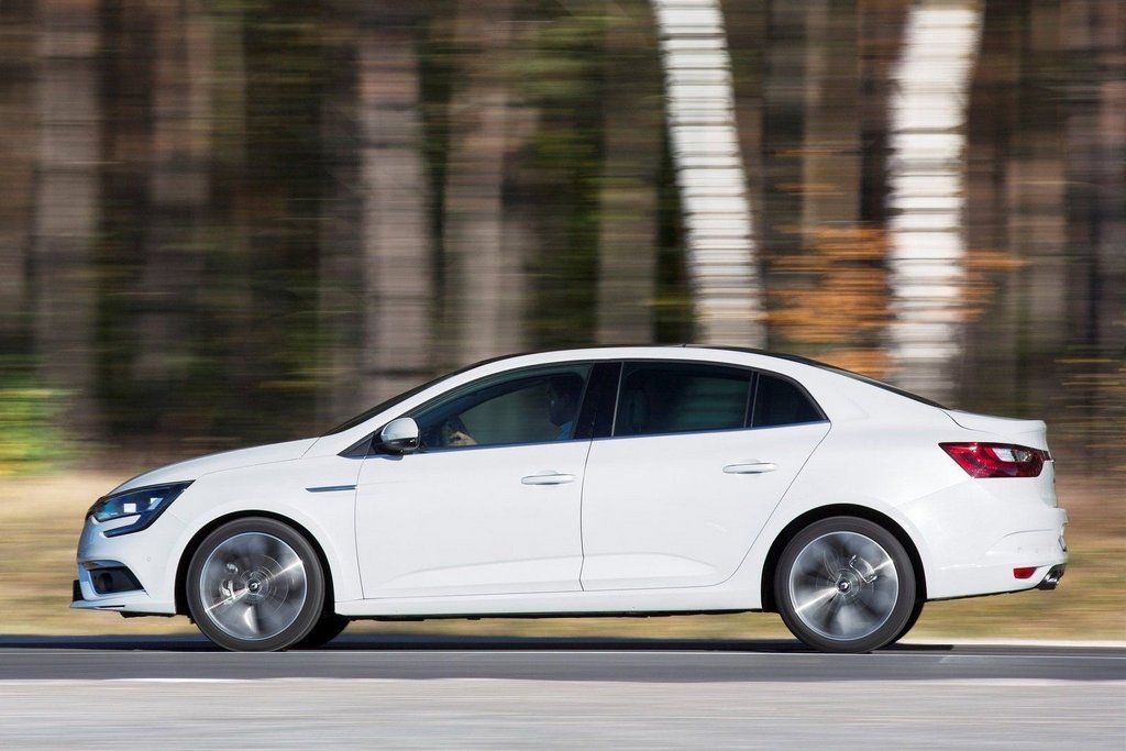 Recenzia sedanu Renault Megane štvrtej generácie