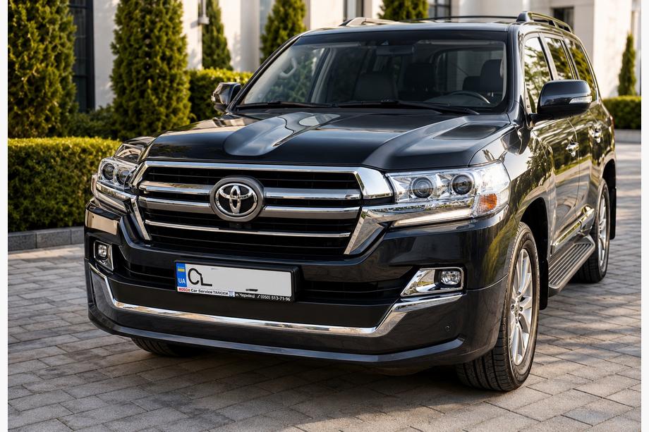 Toyota Land Cruiser 200 2007–2021 Sada bodykitu 2016-2021 (Executive 2019) Biela farba Fotografia 2