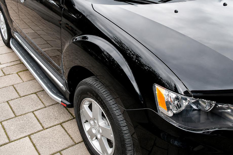 Mitsubishi Outlander 2006–2012 Bočné nášľapy Fullmond (2 ks, hliník) Image