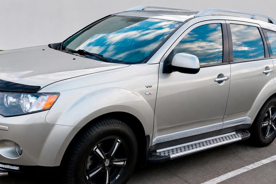 Mitsubishi Outlander 2006–2012 Bočné nášľapy Allmond Grey (2 ks, hliník) Image