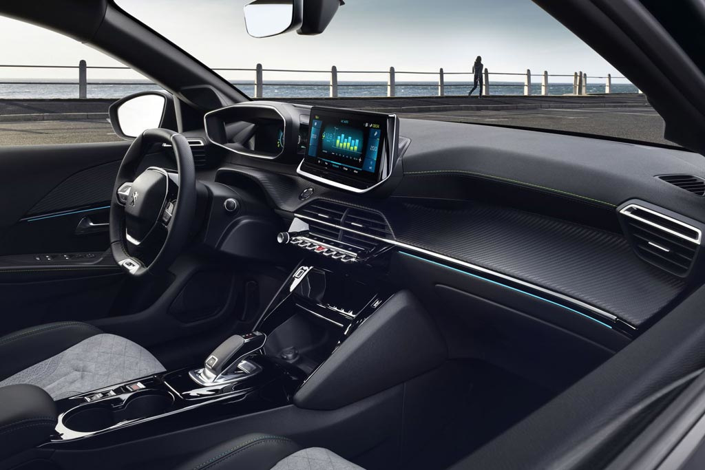 Recenzia kompaktného hatchbacku Peugeot 208 novej generácie