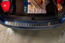 Volkswagen Tiguan 2016–2023 Nerezová lišta na zadný nárazník (Carmos) fotografia 7