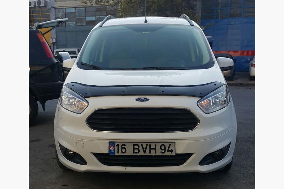 Ford Courier 2014–2023 Deflektor kapoty EuroCap Fotografia 7