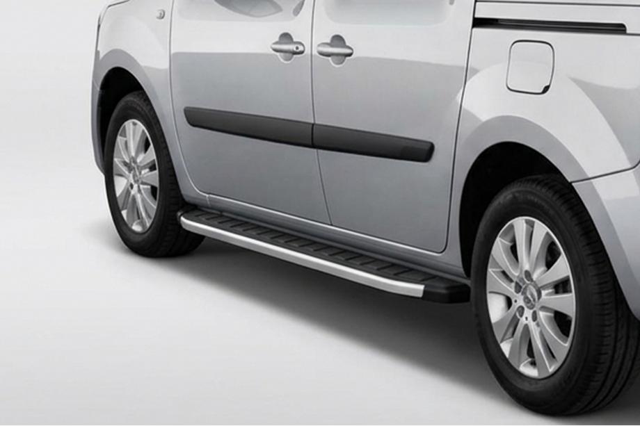 Renault Kangoo 2008–2020 Bočné nášľapy Fullmond (2 ks, hliník) Image