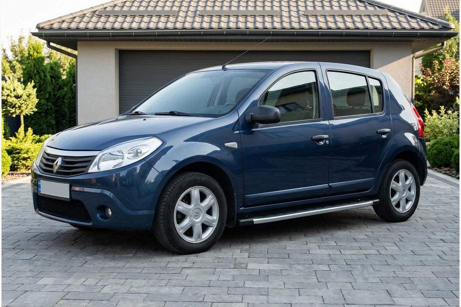 Dacia Sandero 2007–2013 Bočné prahy Fullmond (2 ks, hliník) Image