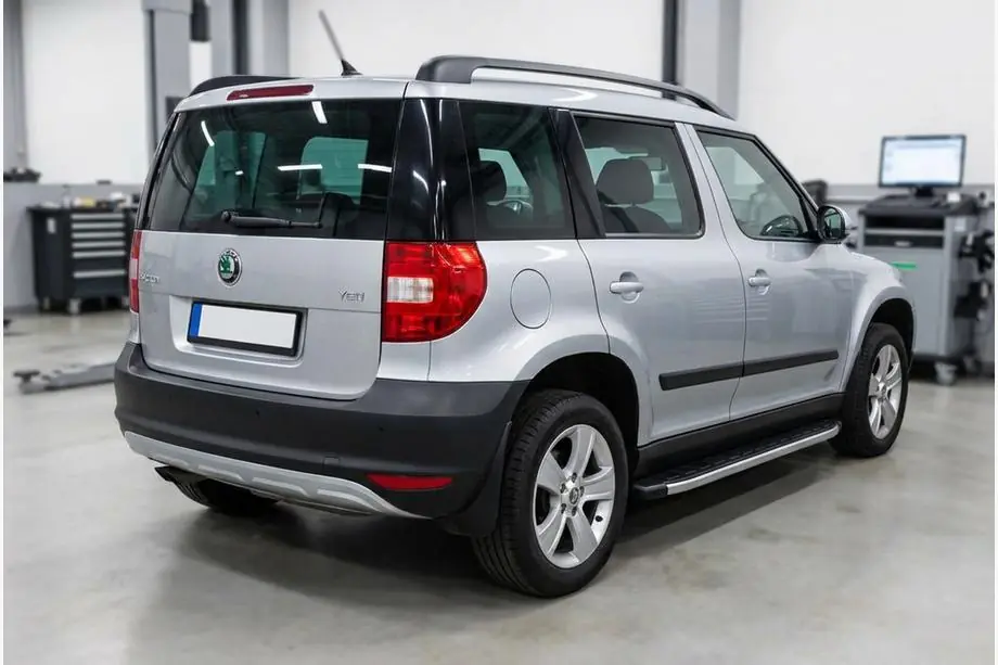 Skoda Yeti 2009–2017 Bočné prahy Fullmond (2 ks, hliník) Image