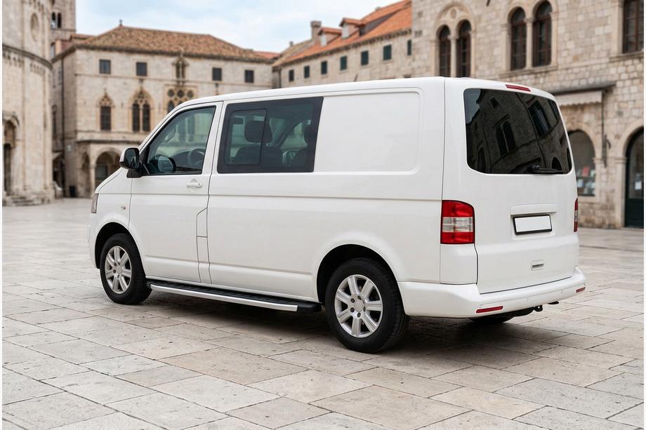 Volkswagen T5 Caravelle 2004–2010 Bočné nášľapy Fullmond (2 ks, hliník) Krátky rázvor Fotografia 1