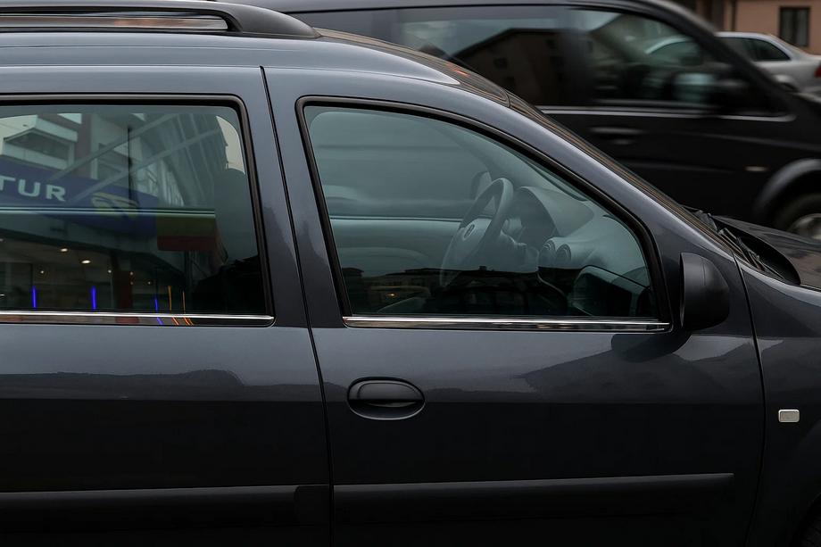 Dacia Logan MCV 2004–2014 Vonkajšie okenné lišty (4 ks, nerez) Fotografia 6