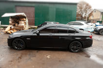 BMW 5. rad F10/F11 2010–2016 Deflektory okien SD (4 ks, HIC) fotografia 6