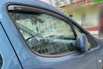Citroen Berlingo 2008–2018 Vkladané okenné deflektory (2 ks, HIC) fotografia 1