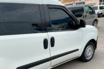 Fiat Doblo II 2010–2022 Vkladané okenné deflektory (2 ks, HIC) fotografia 5