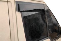 Ford Transit 2000–2014 Okenné veterné deflektory (2 ks, HIC) fotografia 5