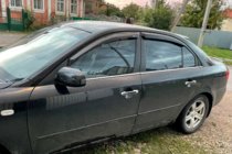 Hyundai Sonata NF 2004–2009 Deflektory okien (4 ks, HIC) fotografia 1
