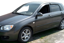 Kia Cerato 1 2004–2009 Deflektory okien SD (4 ks, HIC) fotografia 1