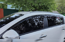 Kia Sportage 2010–2015 Deflektory okien (4 ks, HIC) fotografia 1