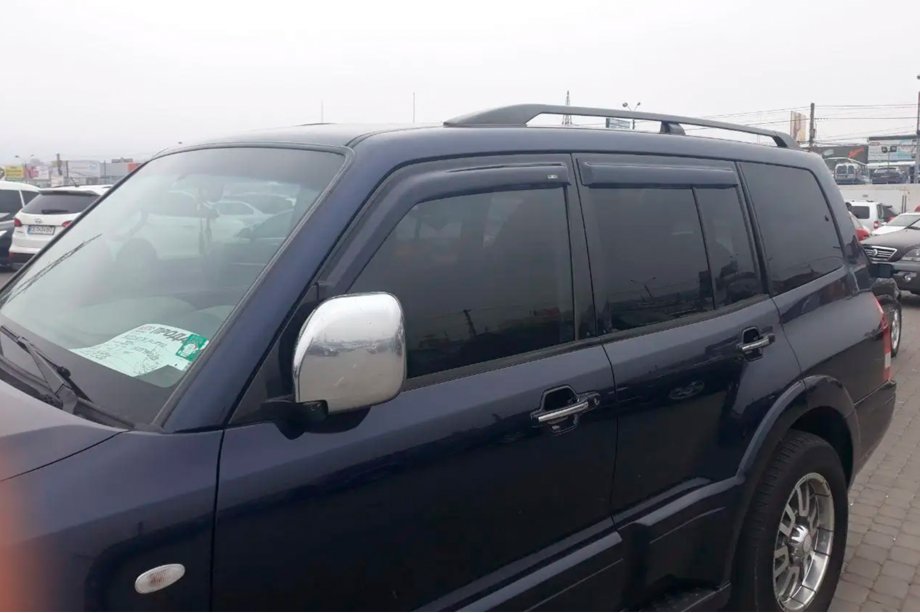 Land Rover Discovery III 2004–2009 Deflektory okien (4 ks, HIC) Image