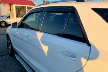 Mercedes GL/GLS trieda X166 2012–2019 Deflektory okien (4 ks, HIC) fotografia 9