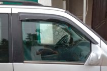 Mercedes Vito W638 1996–2003 Okenné veterné deflektory (2 ks, HIC) fotografia 11