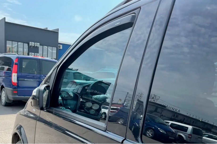 Mercedes Viano 2004–2014 Vkladané okenné deflektory (2 ks, HIC) Fotografia 14