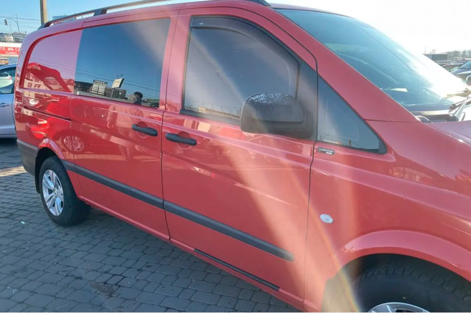 Mercedes Viano 2004–2014 Vkladané okenné deflektory (2 ks, HIC) Fotografia 18